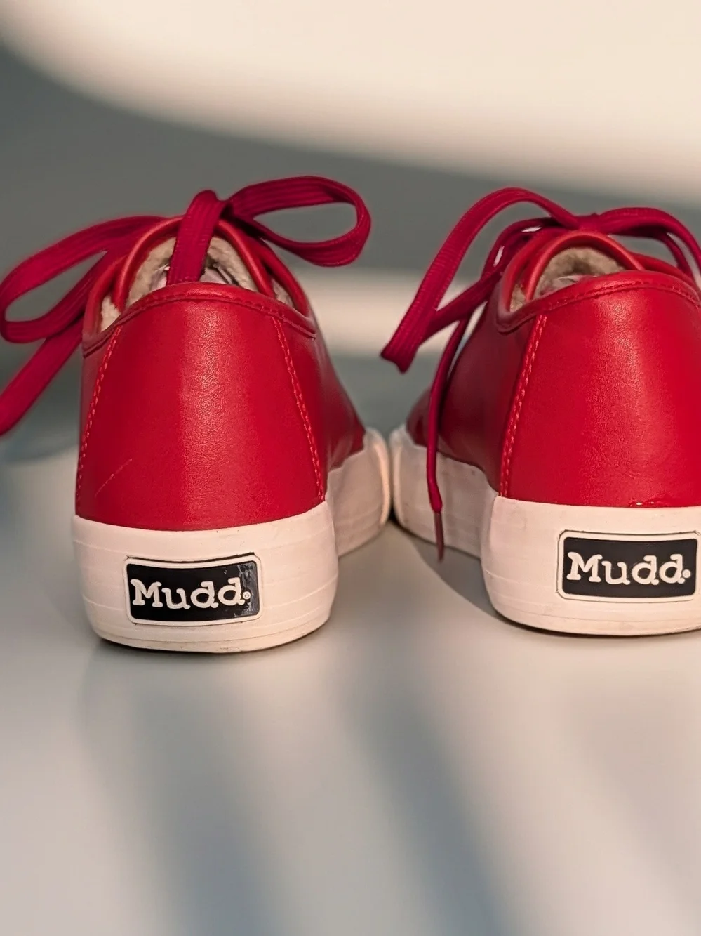 Mudd Red Leather Fur Lined Lace-Up Low-Top Sneaker Size 10 - Picture 4 of 8